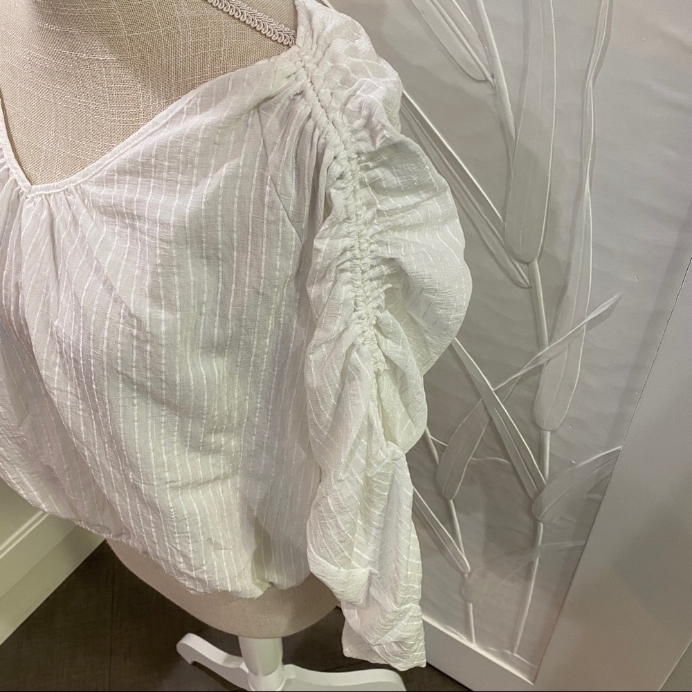 NEW White ASTR Top - Picture 5 of 13